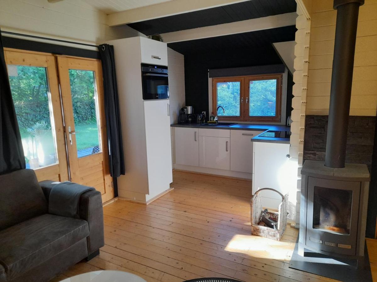 Carpe Diem, Het Ruime Chalet Met Houtkachel Nabij Wildlands Emmen Schoonebeek Exterior photo